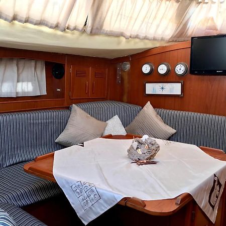 Sleep & Boats Barcelona City Sant Adria de Besos Εξωτερικό φωτογραφία